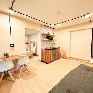 Nuevo Estudio Cerca De Plaza Mayor Nid101 By Roots Medellín
